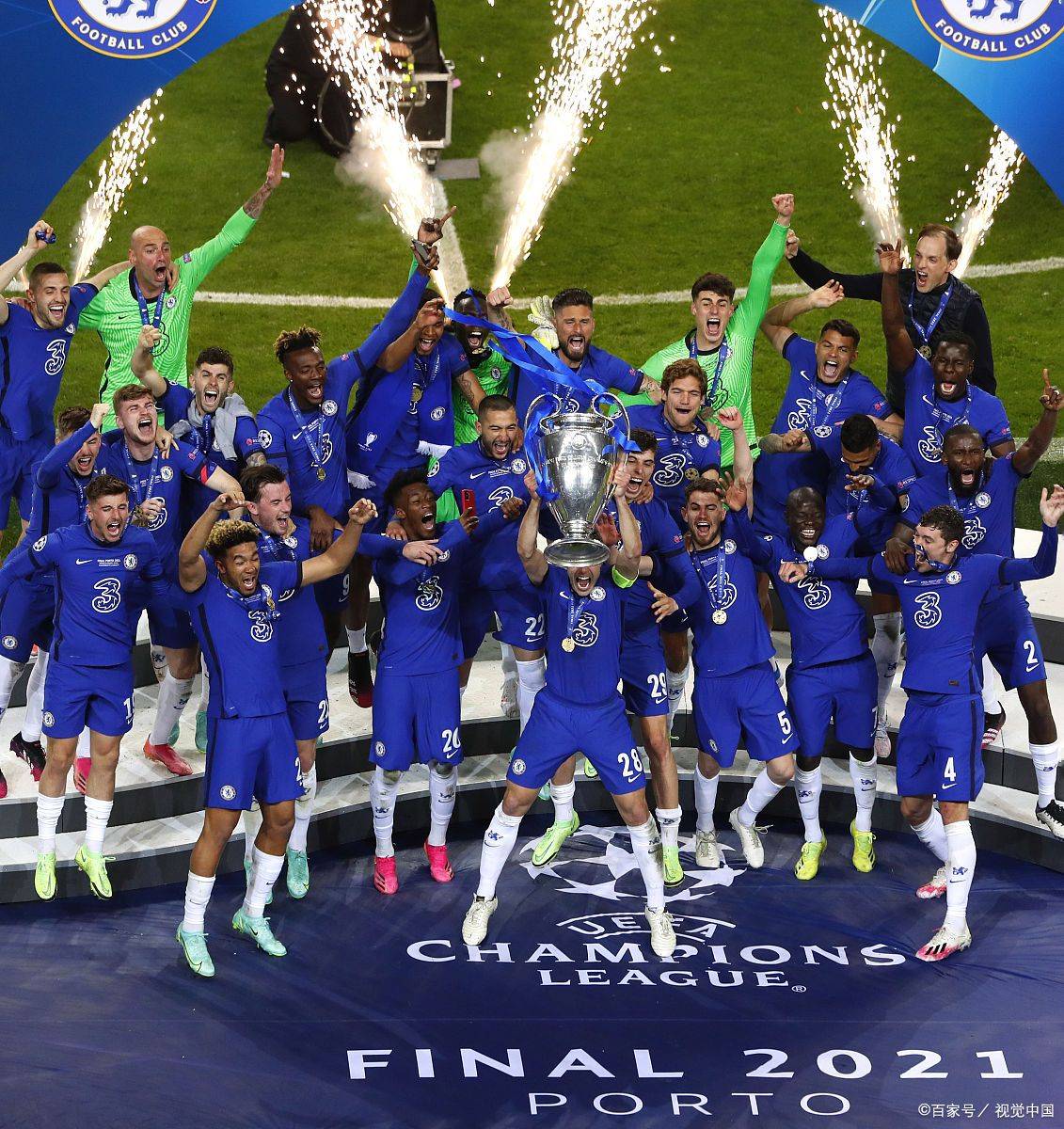 纽卡斯尔训练开放日，今晚主帅复盘引欢呼，英超在即，训练强度明显提升的简单介绍